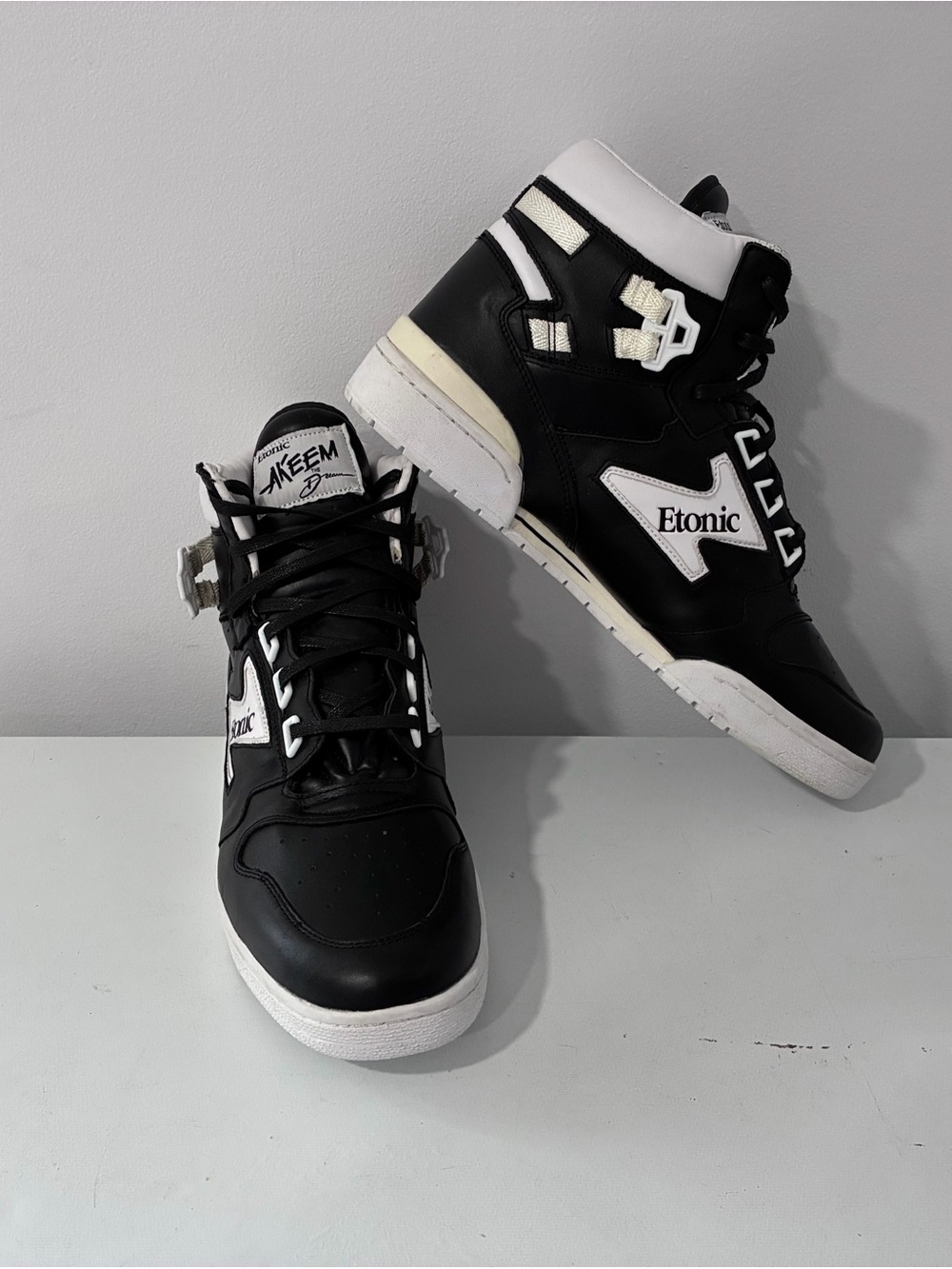ETONIC HAKEEM THE DREAM 1 BLACK/WHITE - MEN'S SIZE 13